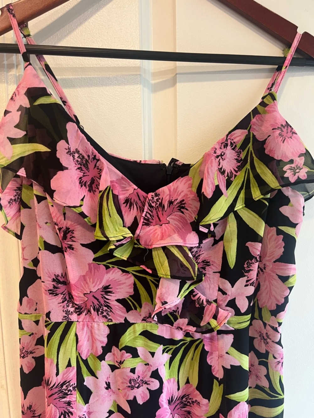 Bar III Maxi Dress with Pink Floral Print szM - Picture 2 of 15